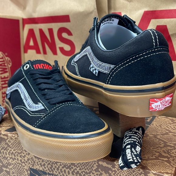 Vans Men’s Skate Old Skool Hockey Skateboards Black/ VN0A5FCB18J
Sneakers - Picture 12 of 16